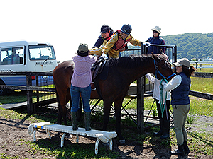 障がい者乗馬実技披露